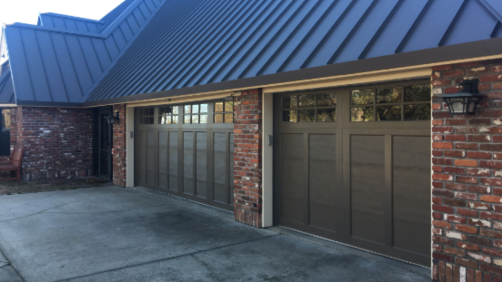 SEO_20Blog_203__20RockCreeke_20Overlay_20Garage_20Door